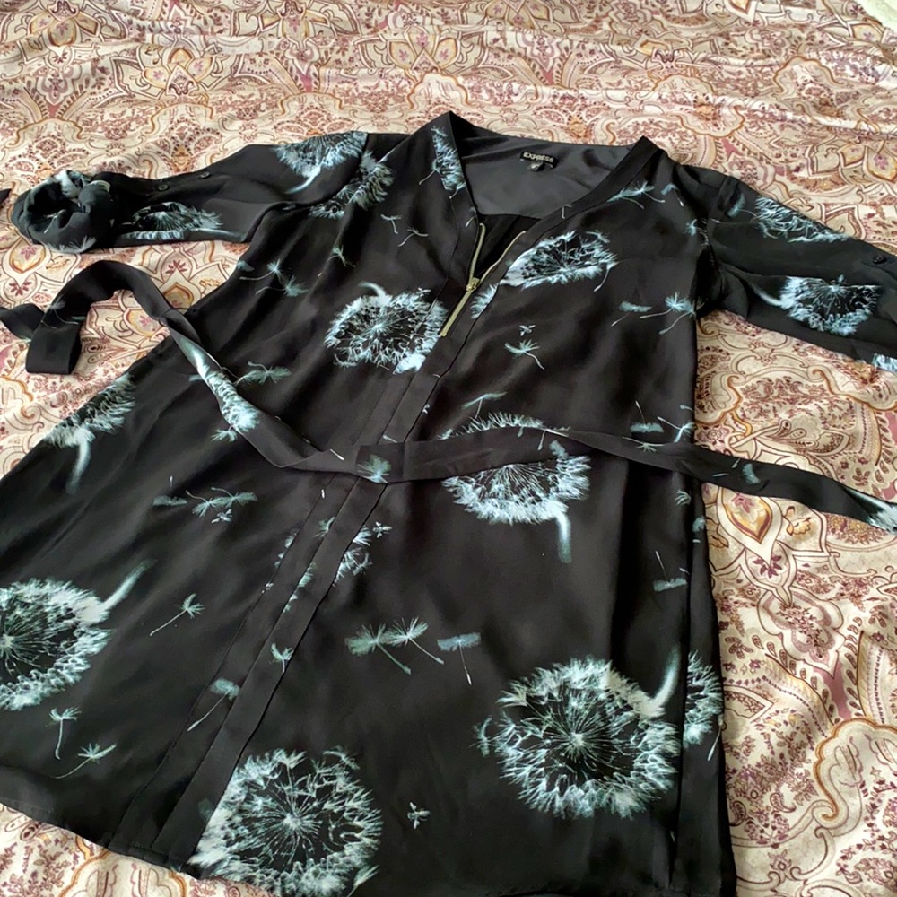 Black dandelion zipper Express Dress